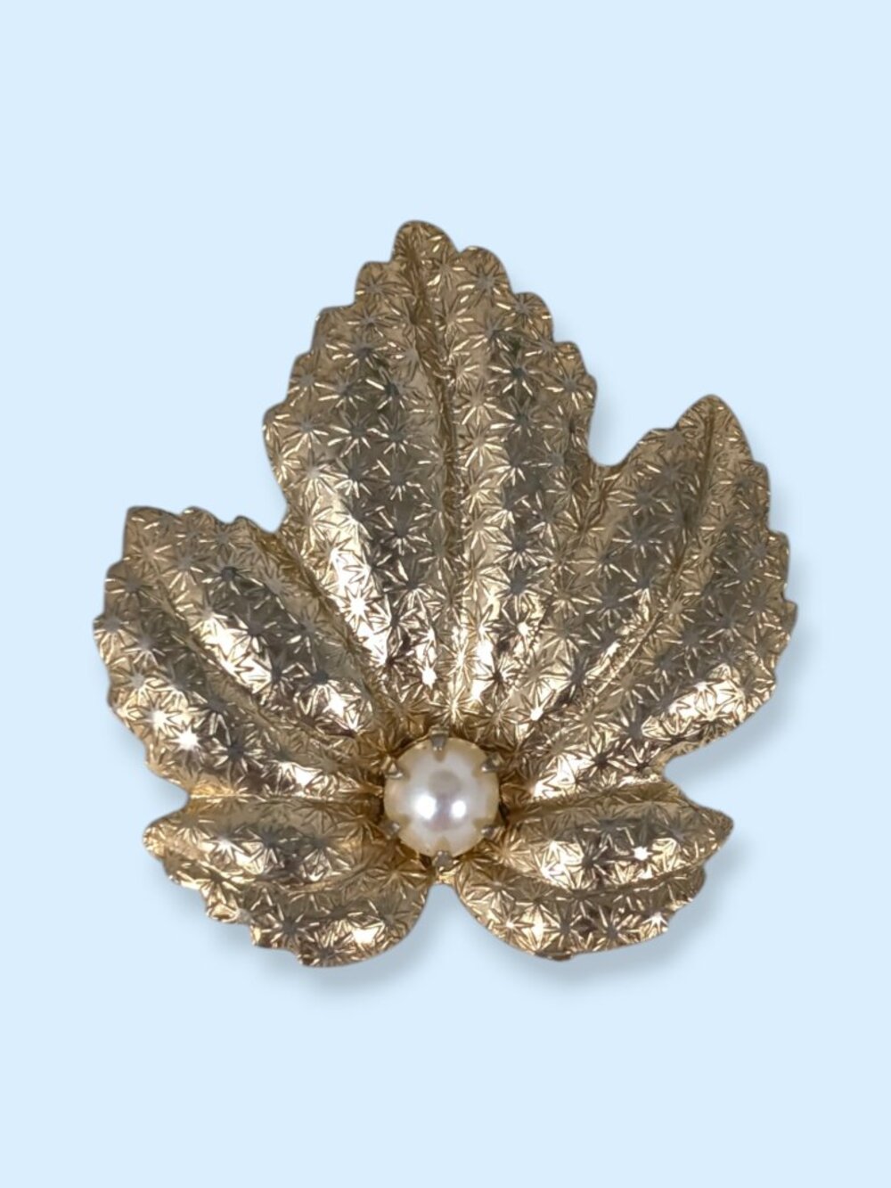 Vintage Textured Leaf Pearlescent Brooch